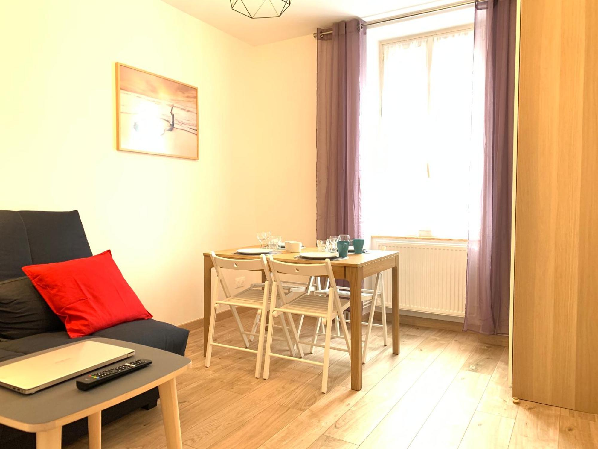 Appart'village Centre - Parking Facile - Bus Gare Tgv 17 Min Appartement