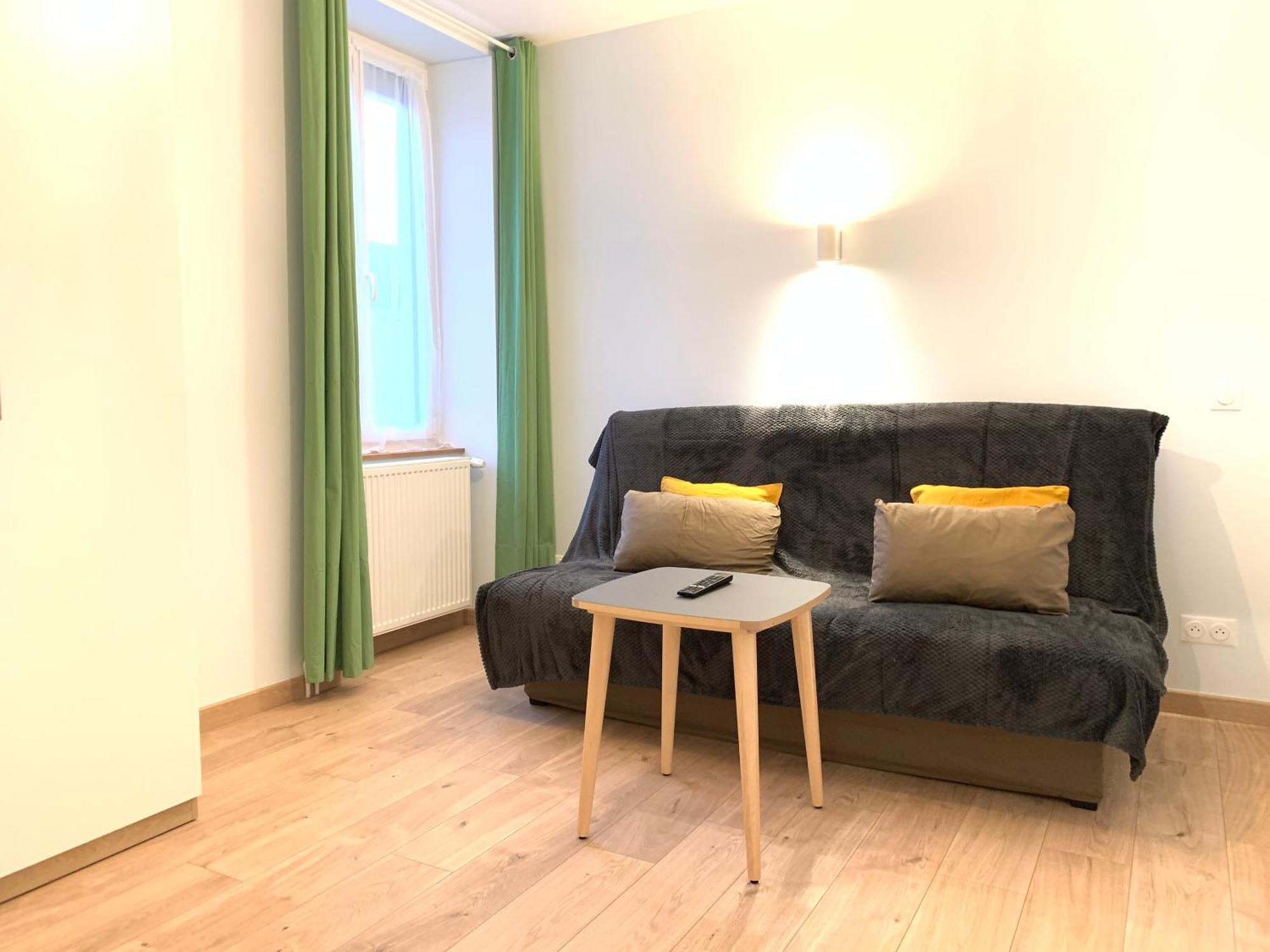 Appart'village Centre - Parking Facile - Bus Gare Tgv 17 Min Le Creusot